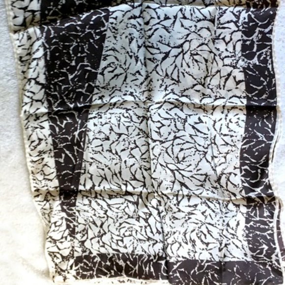 Vintage Vera Neumann Geometric Dark Chocolate White Rectangular Scarf - Picture 3 of 3